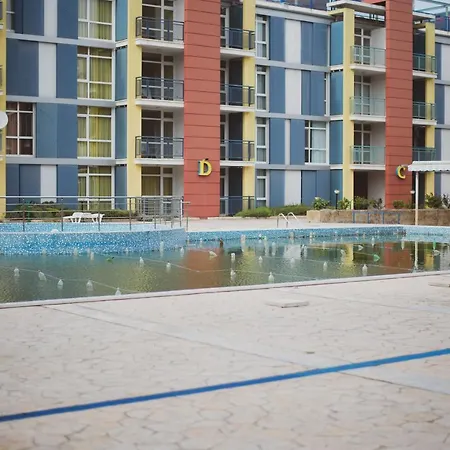 ~ Elit ~ Studio With A Pool In Apartamento