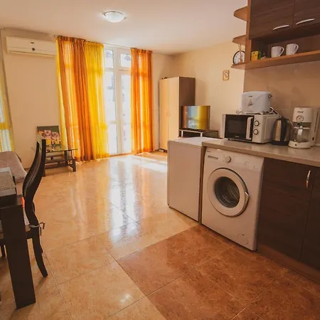 Apartamento ~ Elit ~ Studio With A Pool In Sunny Beach